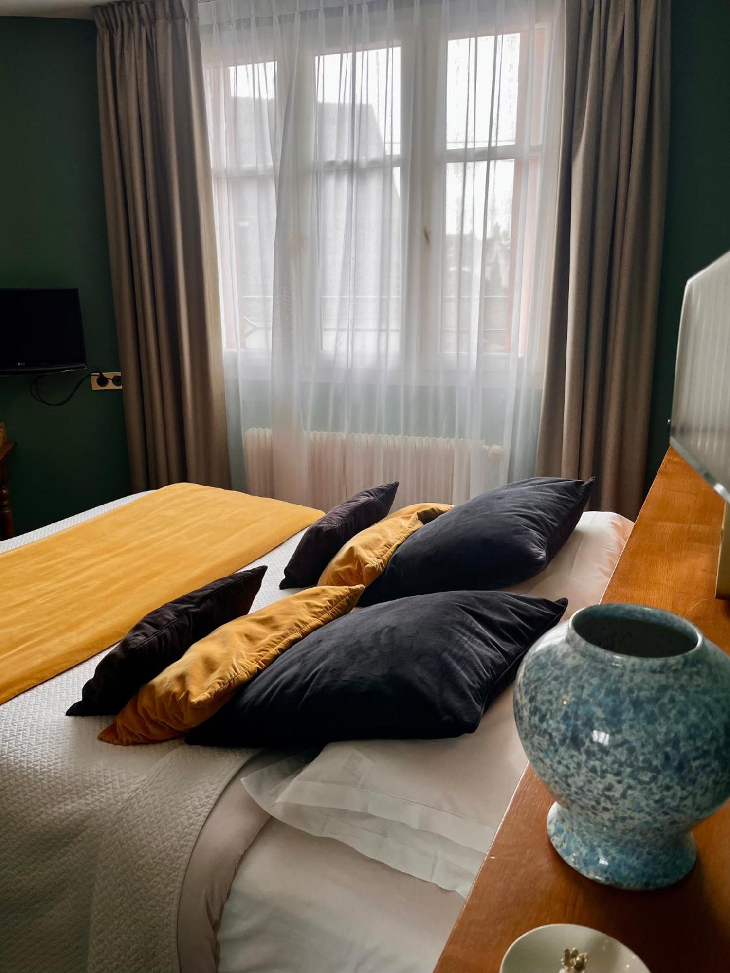 Le Temeraire Hotel Charolles Ngoại thất bức ảnh