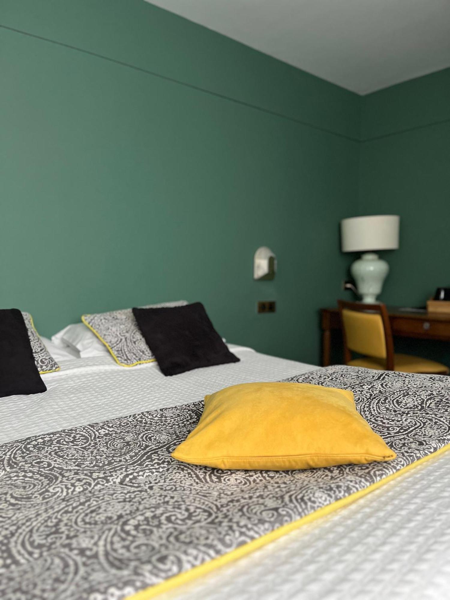 Le Temeraire Hotel Charolles Ngoại thất bức ảnh